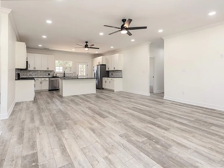 10 Deer Park Dr — Photo 12