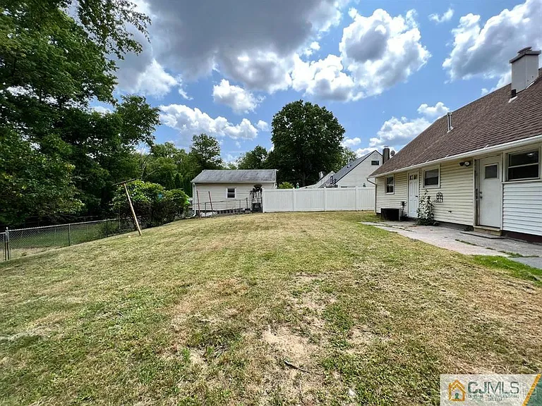 1008 Terrace Blvd — Photo 17