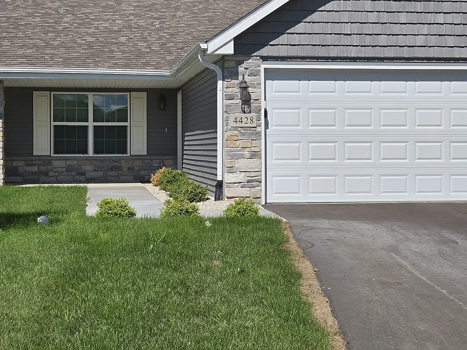 4428 Squaw Valley Dr