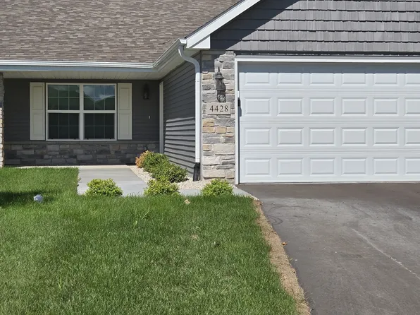 4428 Squaw Valley Dr, Loves Park, IL 61111
