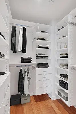 Sold by Level Group | media 6