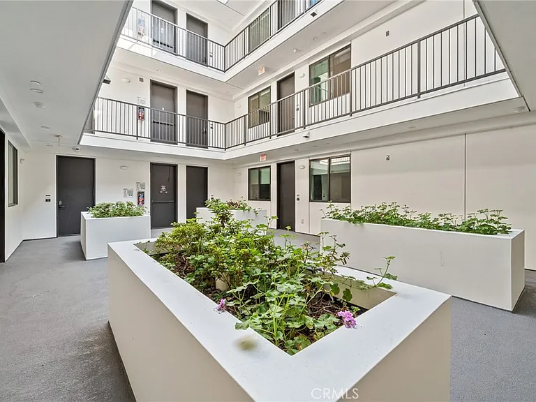 7510 Sepulveda Blvd #304 — Photo 6