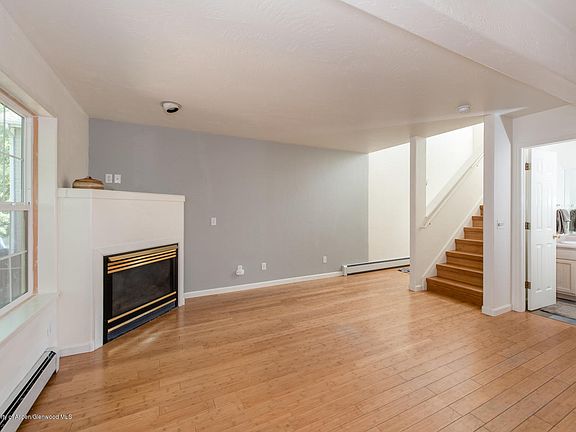 5th image of 190 Orchard Dr