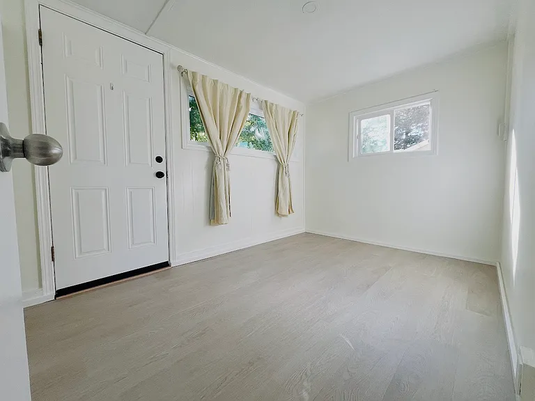 344 Sanford Ave — Photo 6