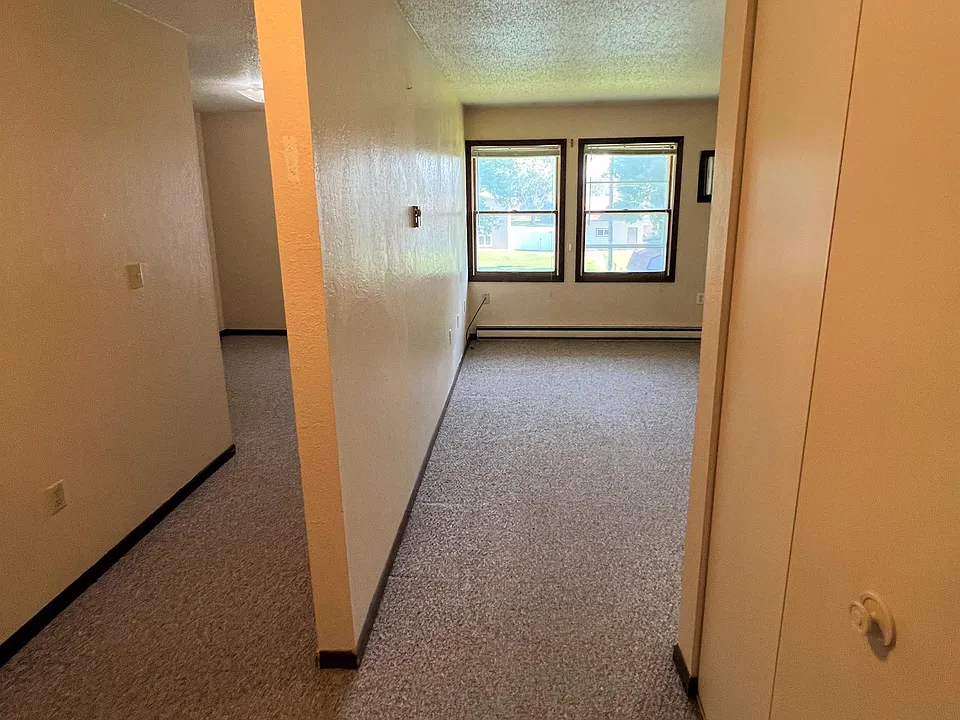 9 E 10th Ave #207