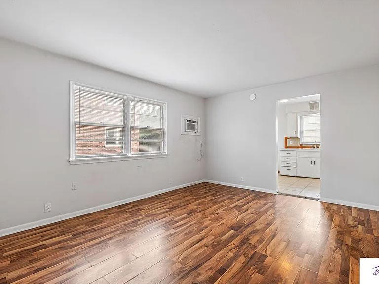 1021 S 31st St — Photo 1