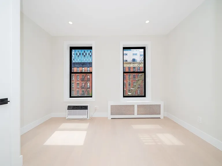 1269 1st Ave #4B — Photo 3