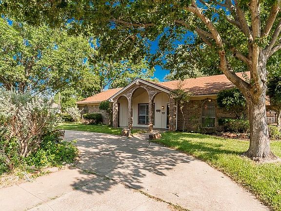 2nd image of 7251 Yolanda Dr