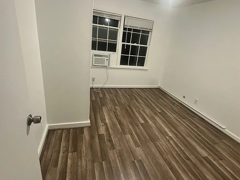 3446 Blodgett St #2 — Photo 14