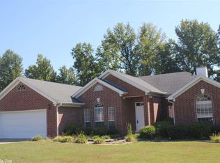 703 Oak View Dr, Cabot, AR 72023