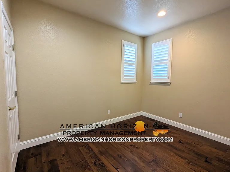 425 Crescent Dr — Photo 25