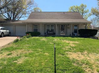 1860 Arundel Dr, Florissant, MO 63033