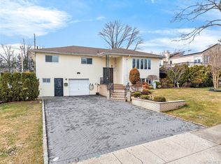 55 Executive Drive, Manhasset Hills, NY 11040