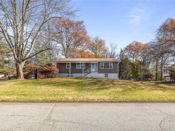 2 Glasgow Lane, Airmont, NY 10901