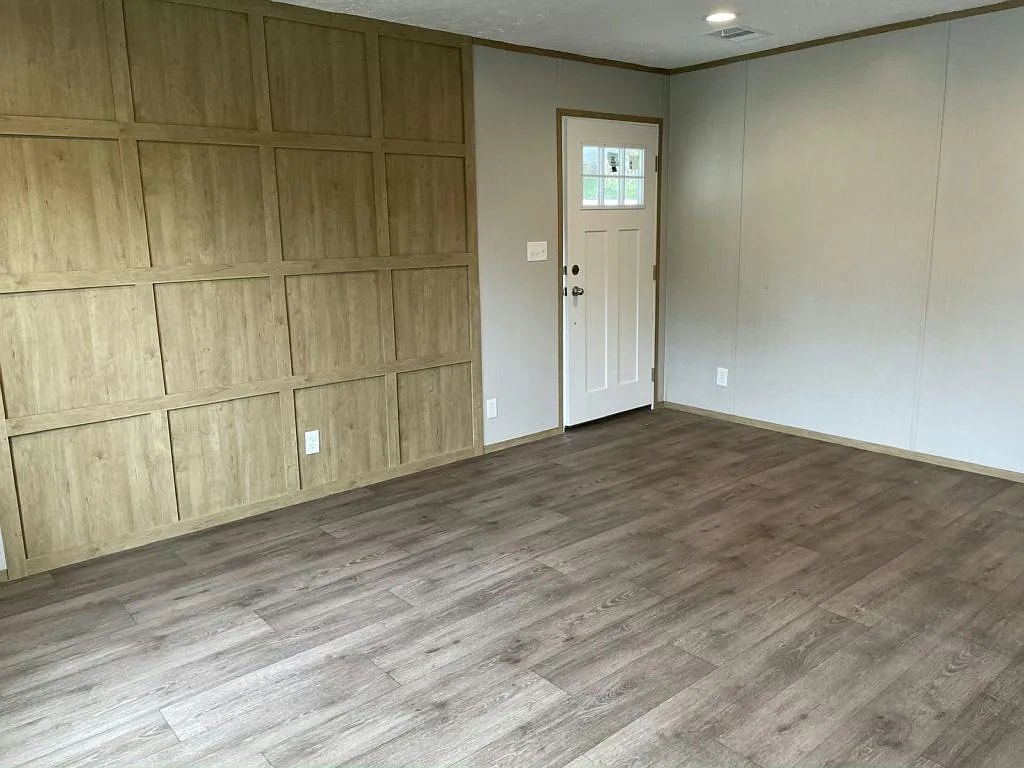 3 bed, 2.0 bath, 1456 sqft, $1,499 — Photo 2