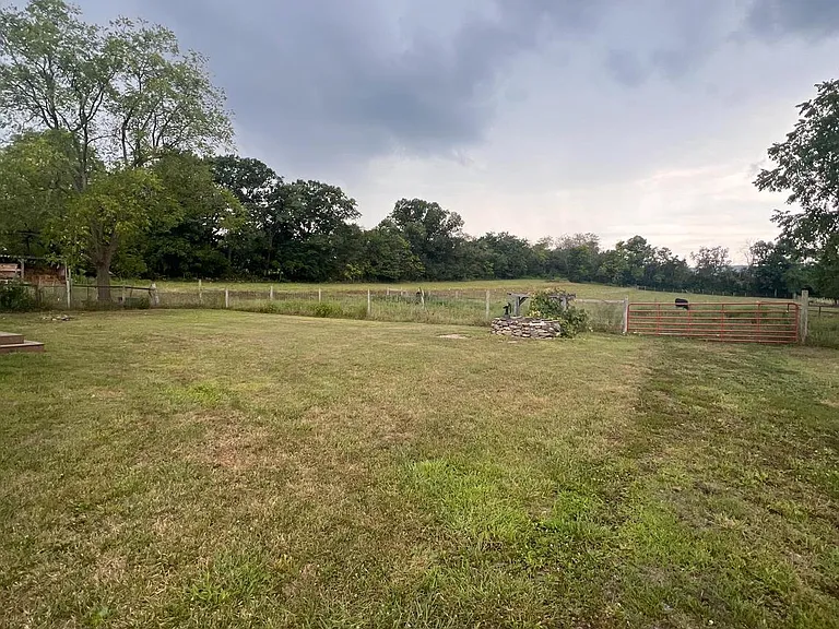 141 Frogtown Ln — Photo 21