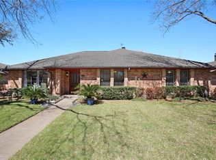 2305 Castle Rock Rd, Carrollton, TX 75007