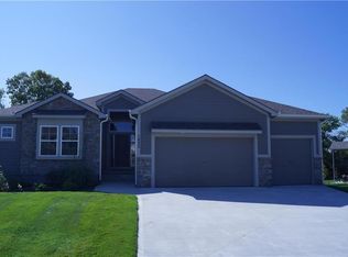 1833 SW Blackstone Pl, Lees Summit, MO 64082