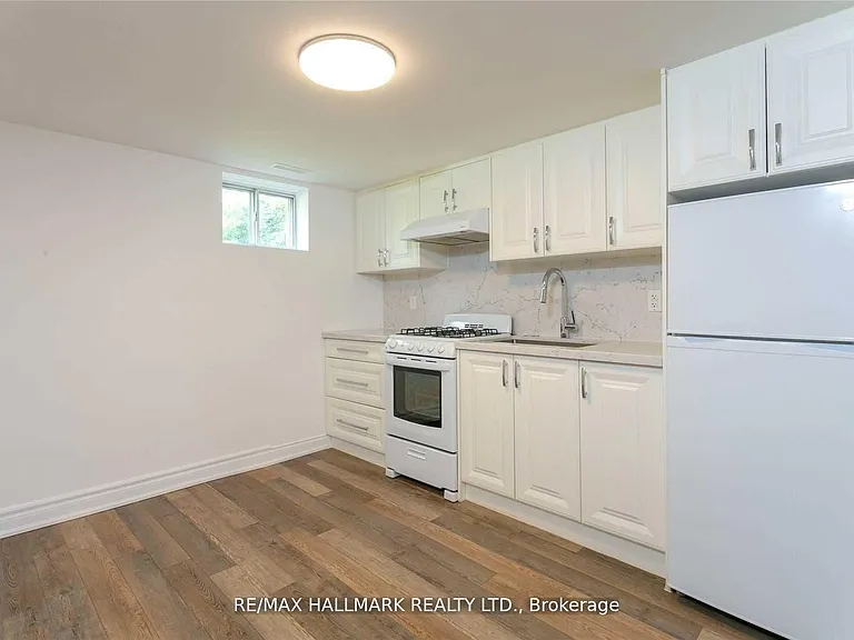 56 Courton Dr — Photo 7