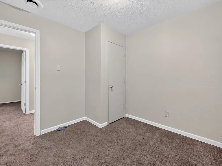 6 Amelia Dr — Photo 10