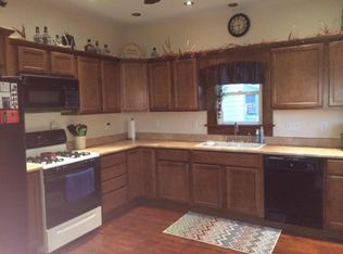 301 W Main St, Somerset, OH 43783