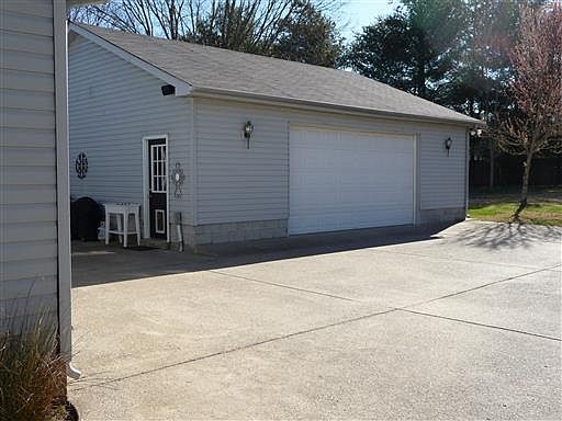 2nd image of 507 Highland Dr