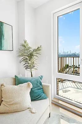 Living room, photo 2
