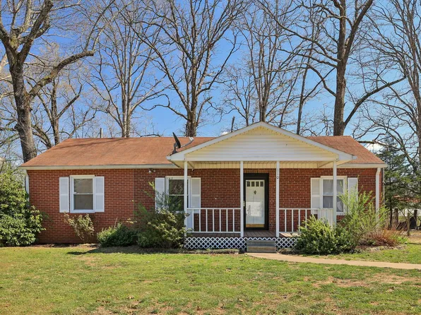 110 Cage Cir, Dickson, TN 37055