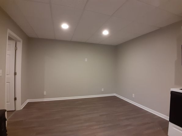 327 W Main St #D, Radford, VA 24141