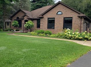 3609 Beagle Dr, Commerce Township, MI 48382