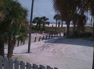 65 Flamingo St, Fort Myers Beach, FL 33931