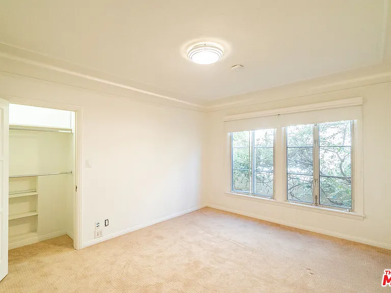 441 S Bedford Dr — Photo 11