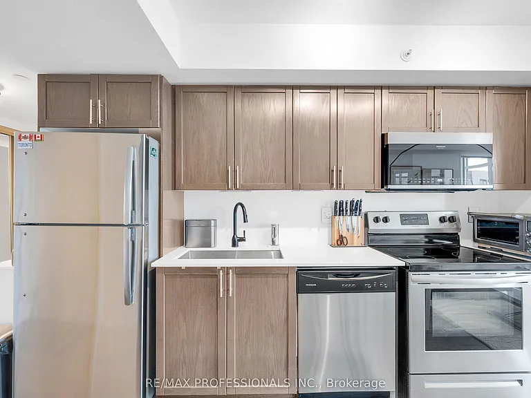 3091 Dufferin St #727 — Photo 12
