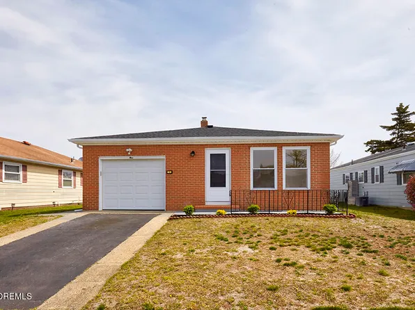 9 Mirador Court, Toms River, NJ 08757