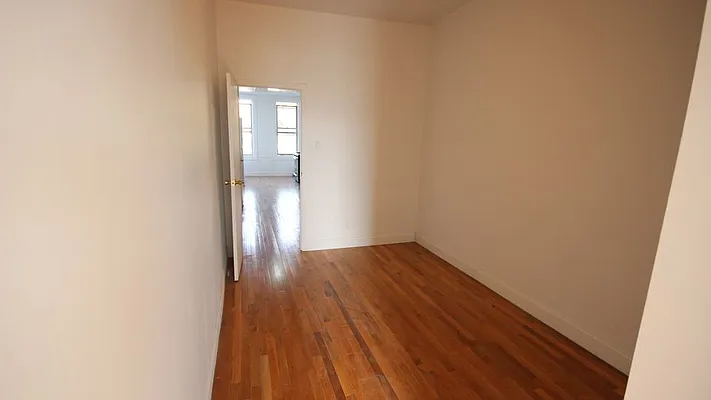 Rented by Nooklyn NYC LLC | media 17