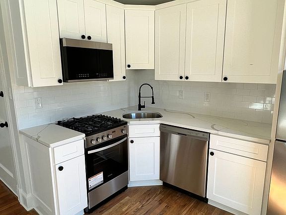 3rd image of 4518 Grove Ave APT 4