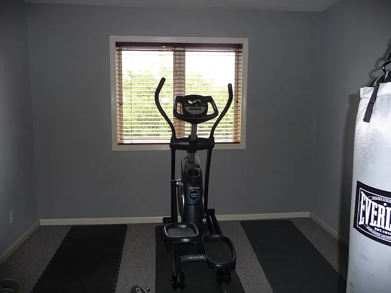 2704 Cherry Hills Dr — Photo 32