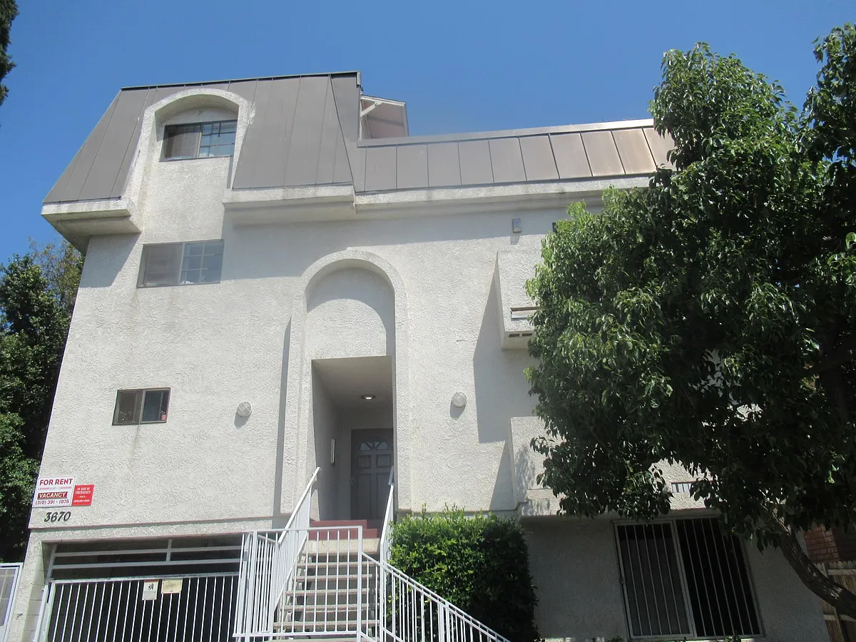 Building Photo - 3640 Westwood Blvd