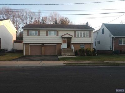 638 Chestnut Pl, Secaucus, NJ, 07094