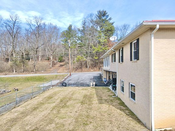 4th image of 516 Old Oakvale Rd