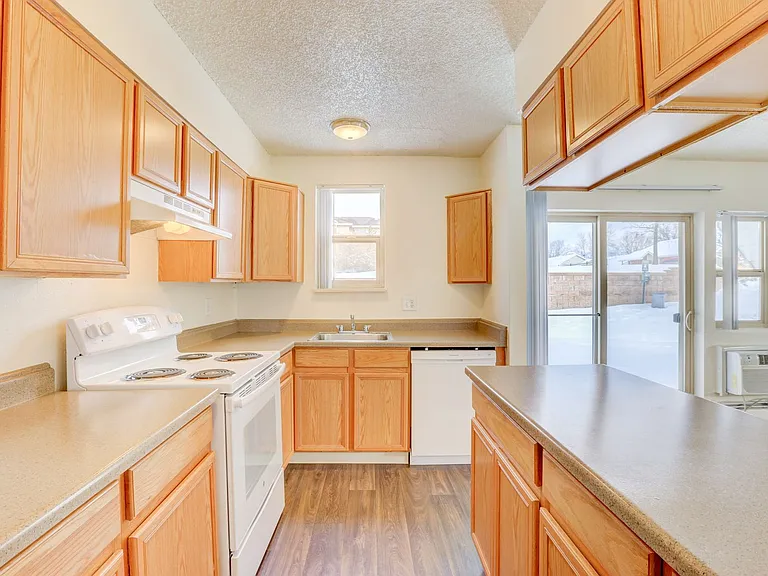 Ralston Park Apartments — Photo 39