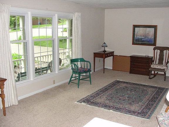 2nd image of 619 Sue Dr