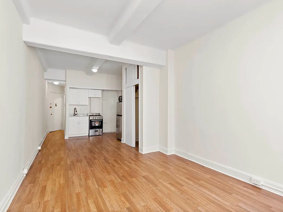 2nd image of 42 W 72nd St APT 2B