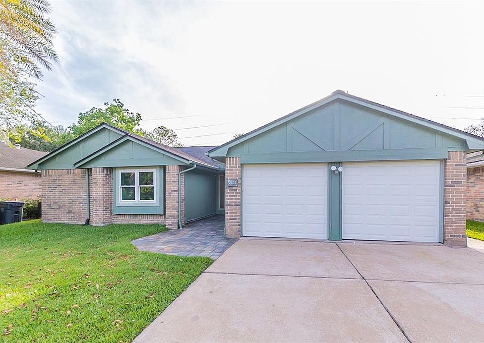 1st image of 2135 Collingsfield Dr