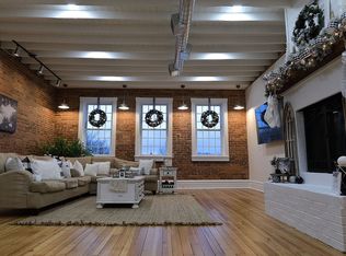 114 N Market St, Ligonier, PA 15658