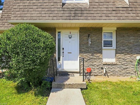 5th image of 131 Rockwood Ave Unit 4