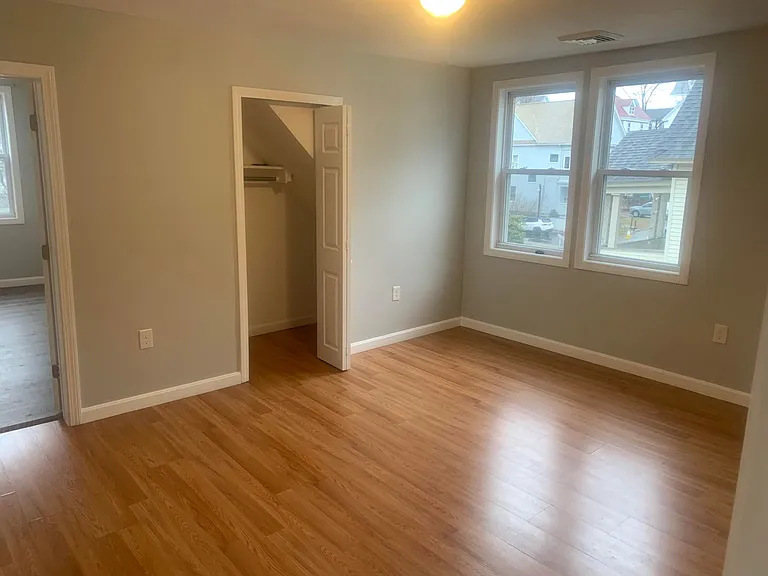35 Vinton St — Photo 9