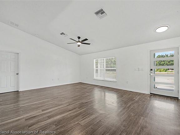 3rd image of 2919 W Starr Rd