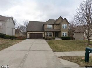 9051 NE 109th St, Kansas City, MO 64157