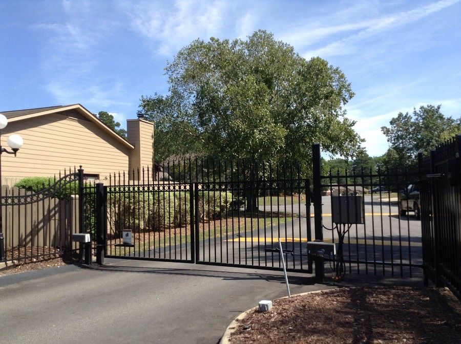 2nd image of 5495 Robmont Dr